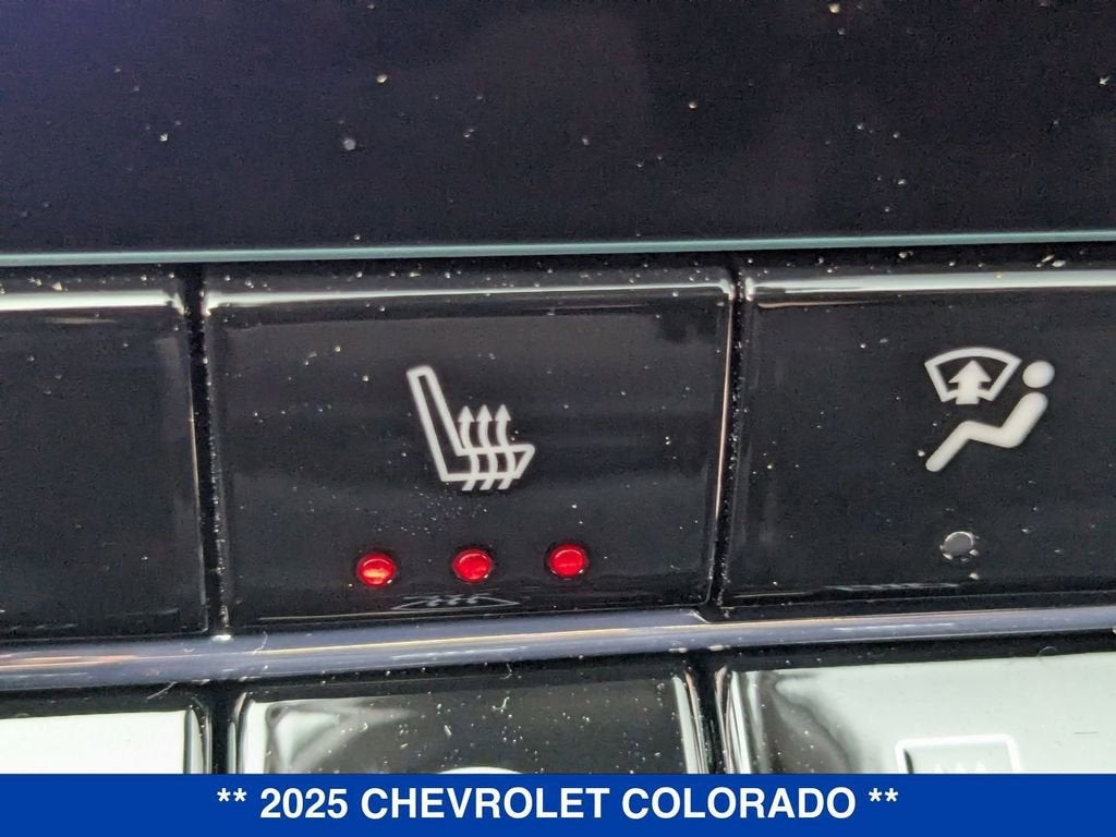 2025 Chevrolet Colorado WT/LT