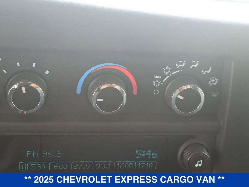 2025 Chevrolet Express Cargo 3500 WT