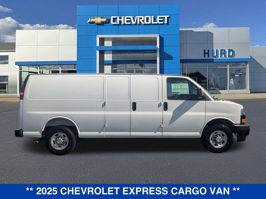 2025 Chevrolet Express Cargo 3500 WT