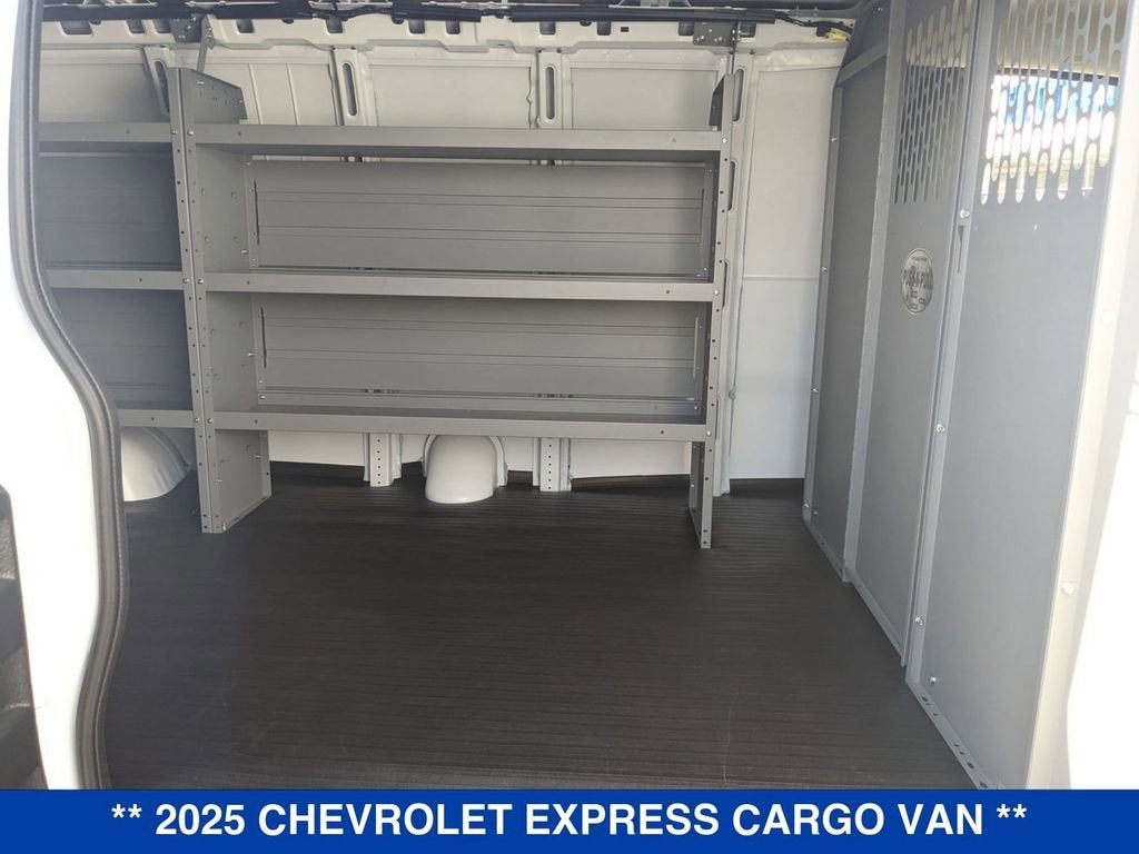 2025 Chevrolet Express Cargo 3500 WT