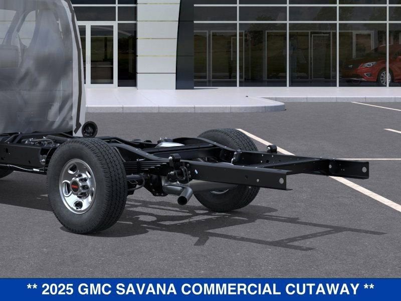 2025 GMC Savana Cutaway 3500 1WT