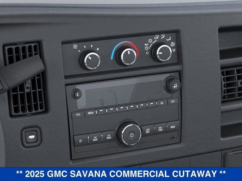 2025 GMC Savana Cutaway 3500 1WT