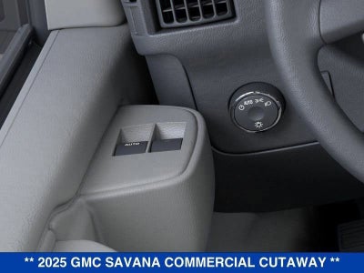 2025 GMC Savana Cutaway 3500 1WT