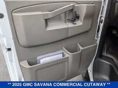 2025 GMC Savana Cutaway 3500 1WT