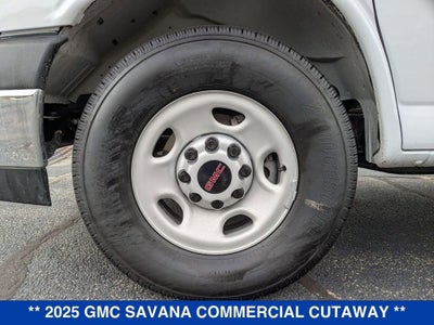 2025 GMC Savana Cutaway 3500 1WT