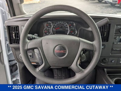 2025 GMC Savana Cutaway 3500 1WT