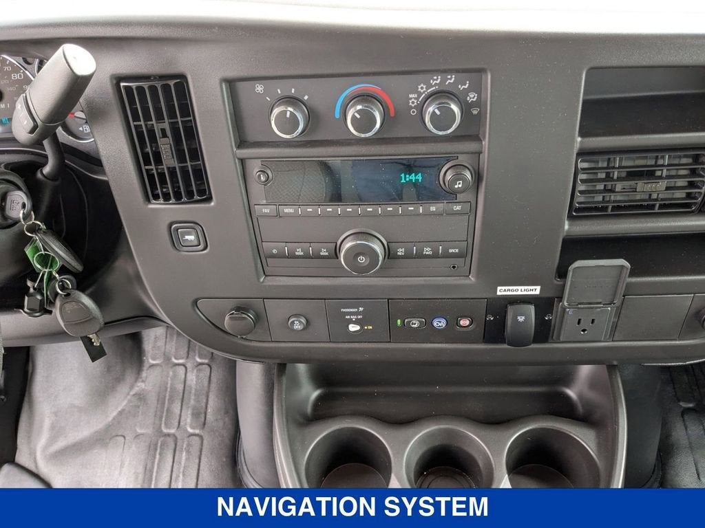 2025 GMC Savana Cutaway 3500 1WT