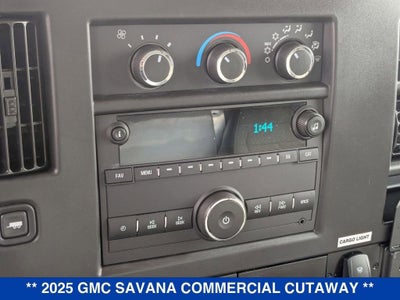 2025 GMC Savana Cutaway 3500 1WT