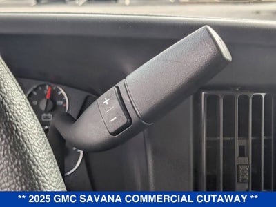 2025 GMC Savana Cutaway 3500 1WT