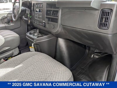 2025 GMC Savana Cutaway 3500 1WT