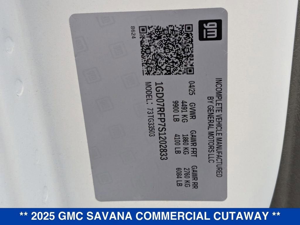 2025 GMC Savana Cutaway 3500 1WT