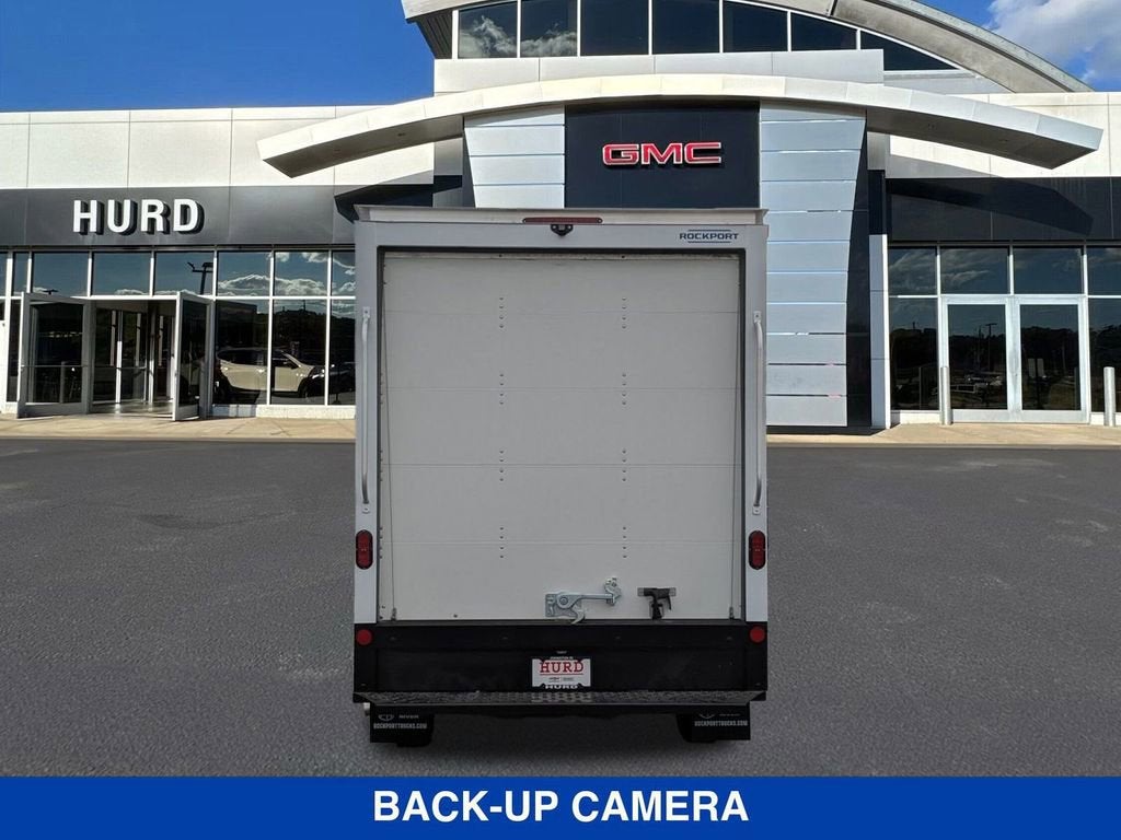 2025 GMC Savana Cutaway 3500 1WT
