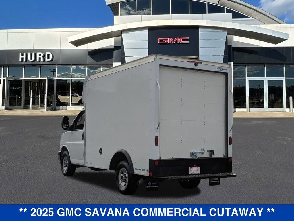 2025 GMC Savana Cutaway 3500 1WT