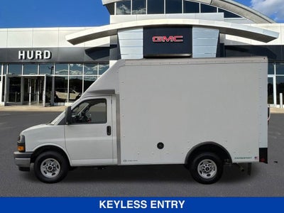 2025 GMC Savana Cutaway 3500 1WT