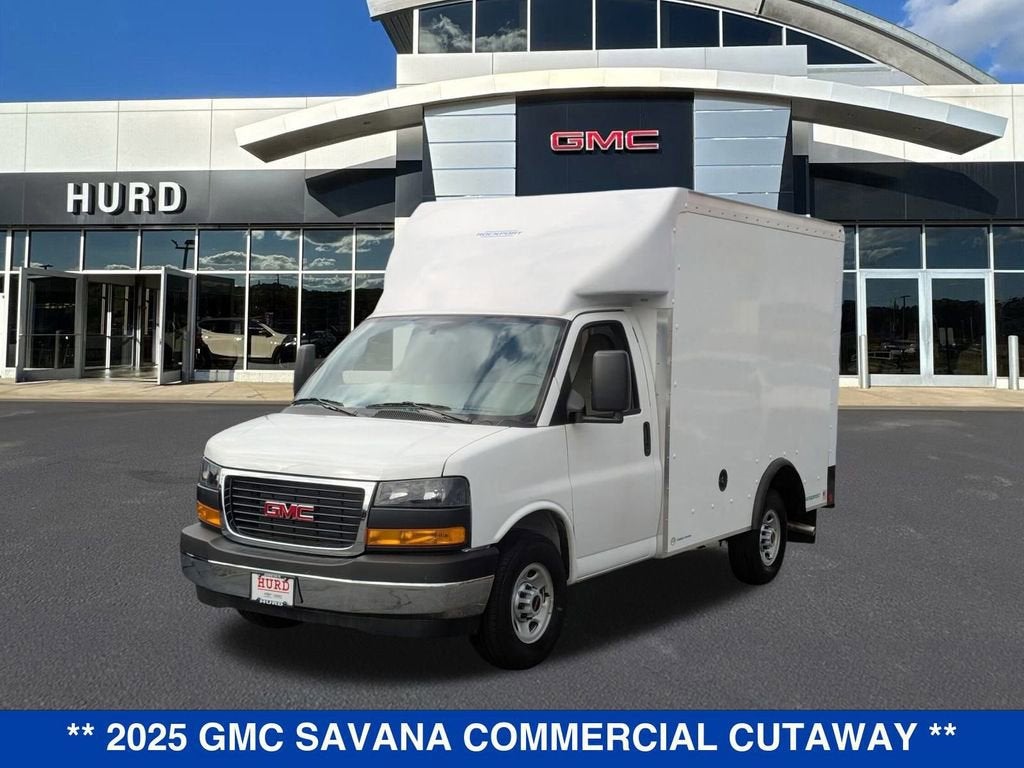 2025 GMC Savana Cutaway 3500 1WT