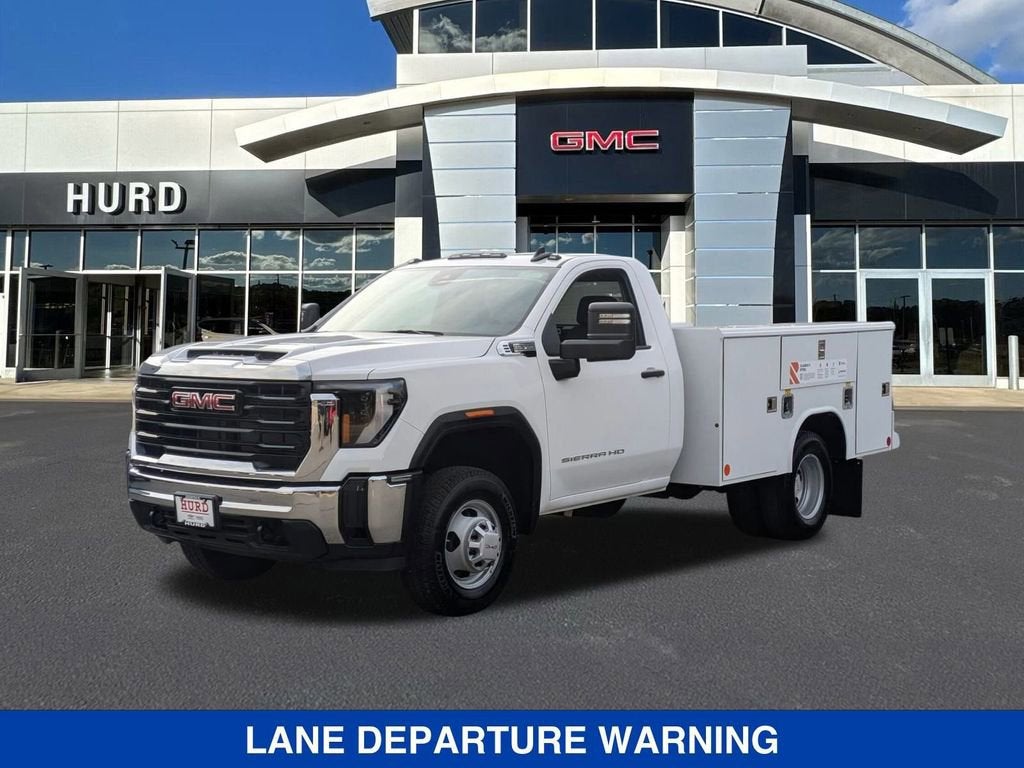 2025 GMC Sierra 3500 HD Chassis Cab Pro