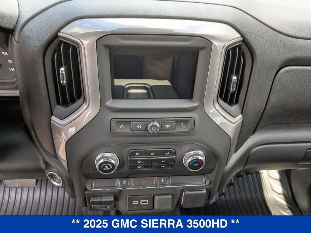 2025 GMC Sierra 3500 HD Pro