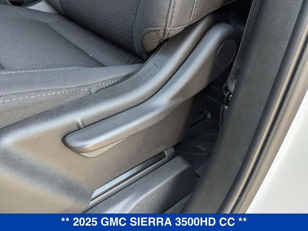 2025 GMC Sierra 3500 HD Chassis Cab Pro