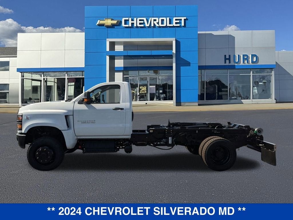 2024 Chevrolet Silverado 6500 HD Work Truck
