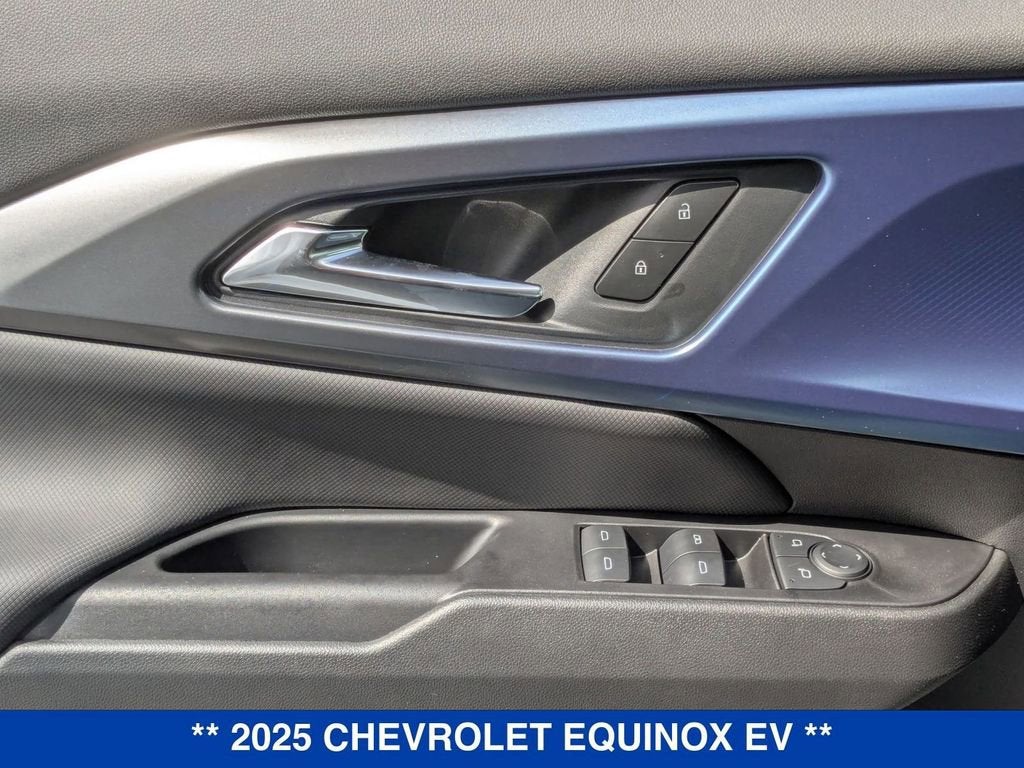 2025 Chevrolet Equinox EV LT