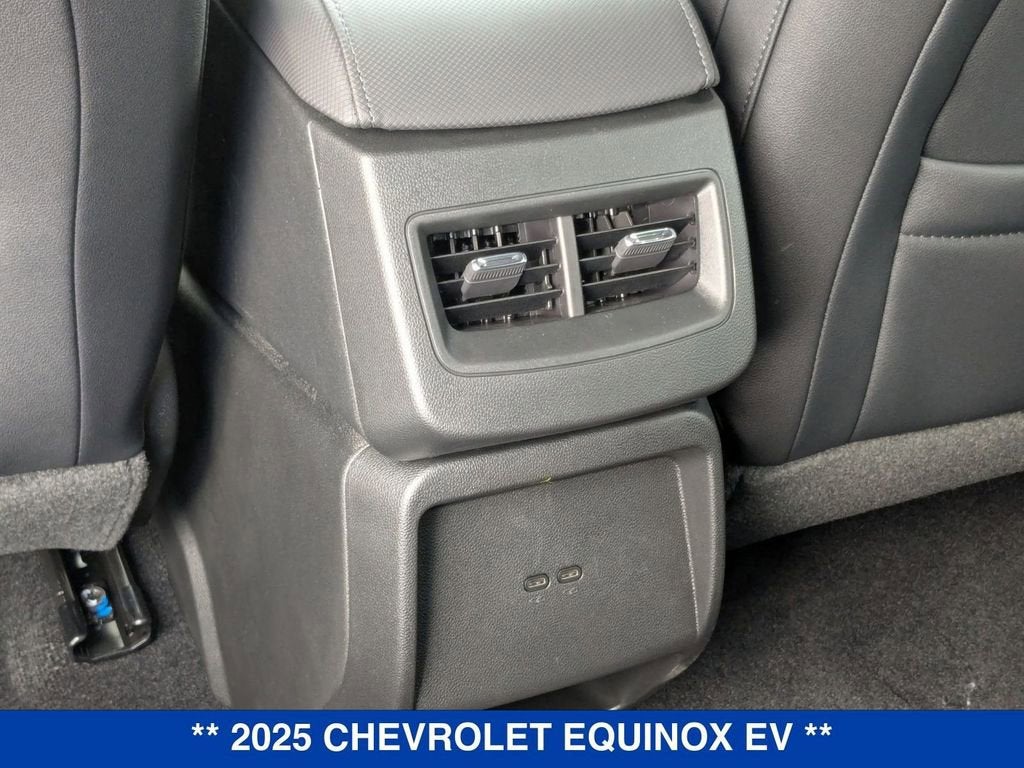 2025 Chevrolet Equinox EV LT