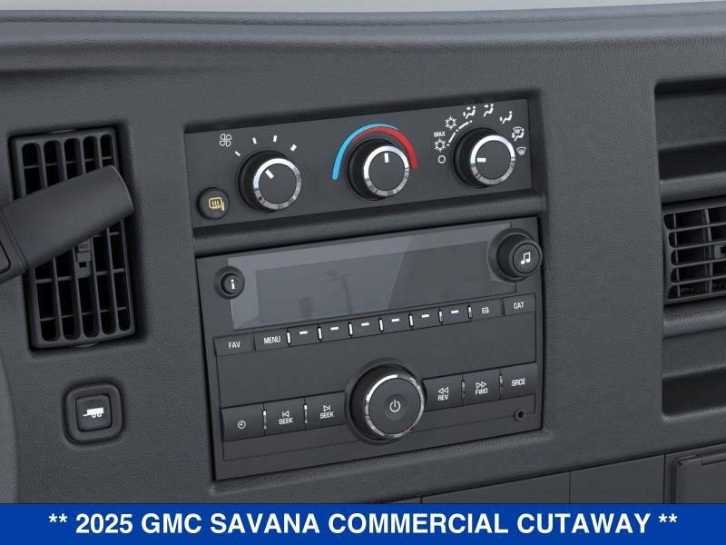 2025 GMC Savana Cutaway 3500 1WT
