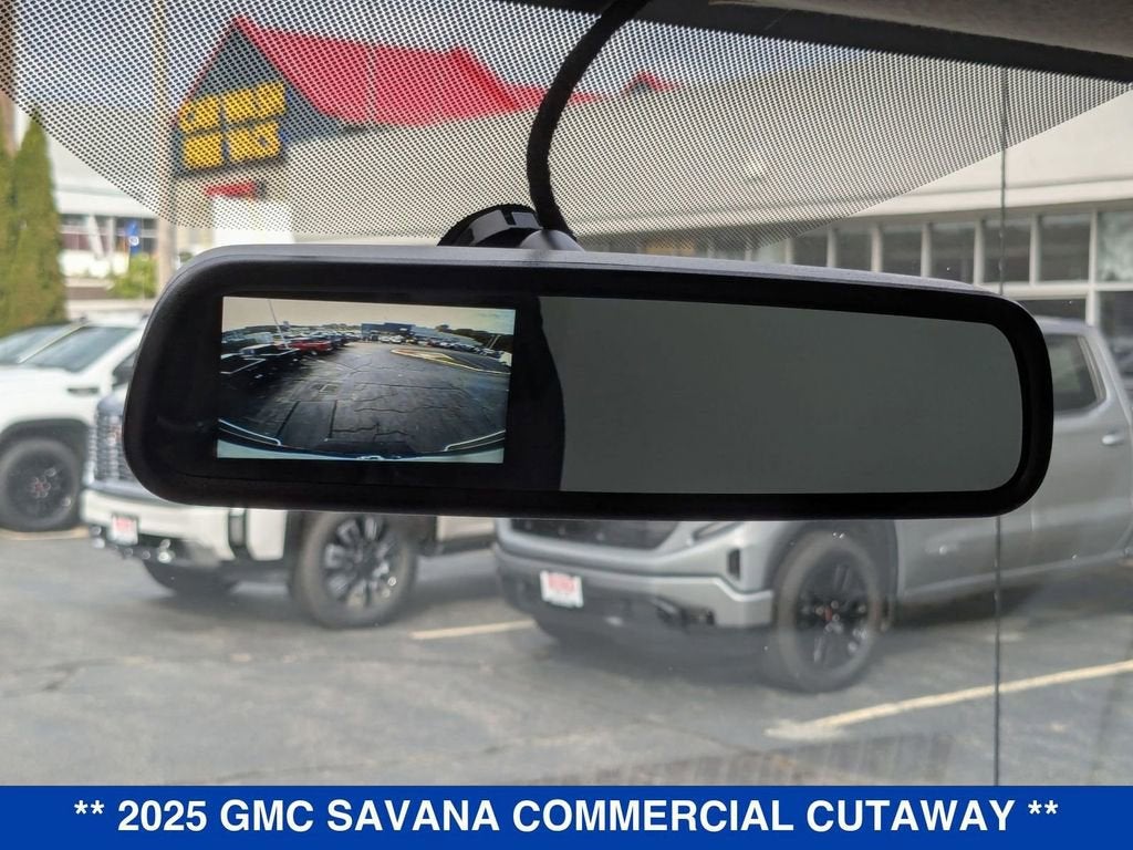 2025 GMC Savana Cutaway 3500 1WT