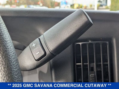 2025 GMC Savana Cutaway 3500 1WT