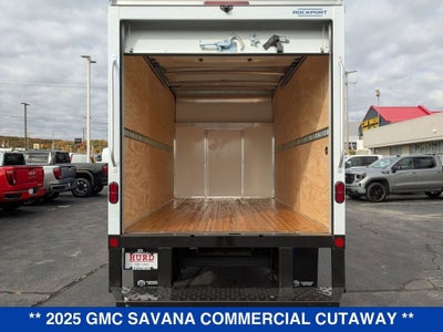 2025 GMC Savana Cutaway 3500 1WT
