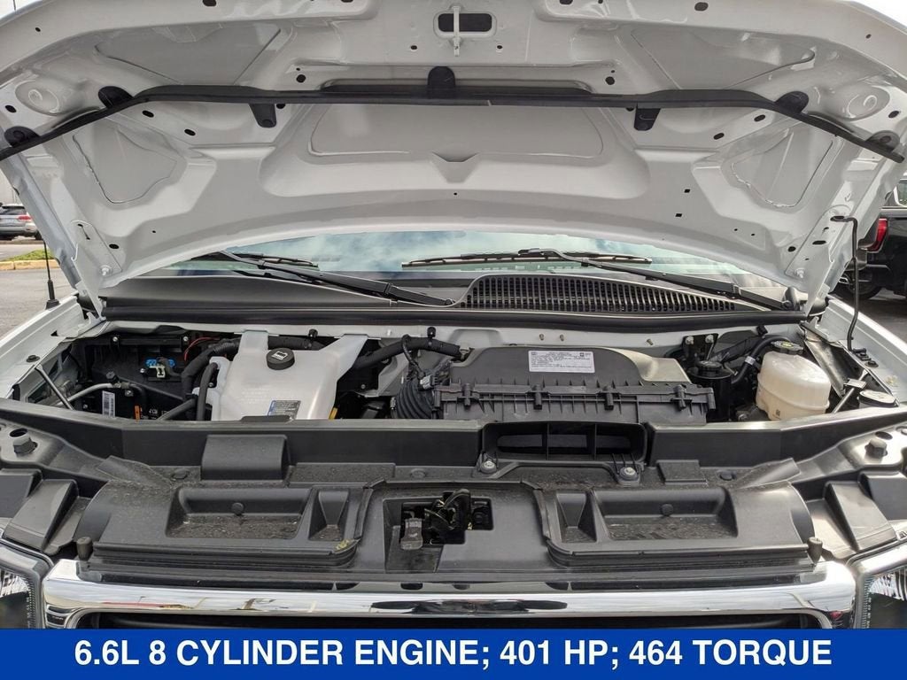 2025 GMC Savana Cutaway 3500 1WT