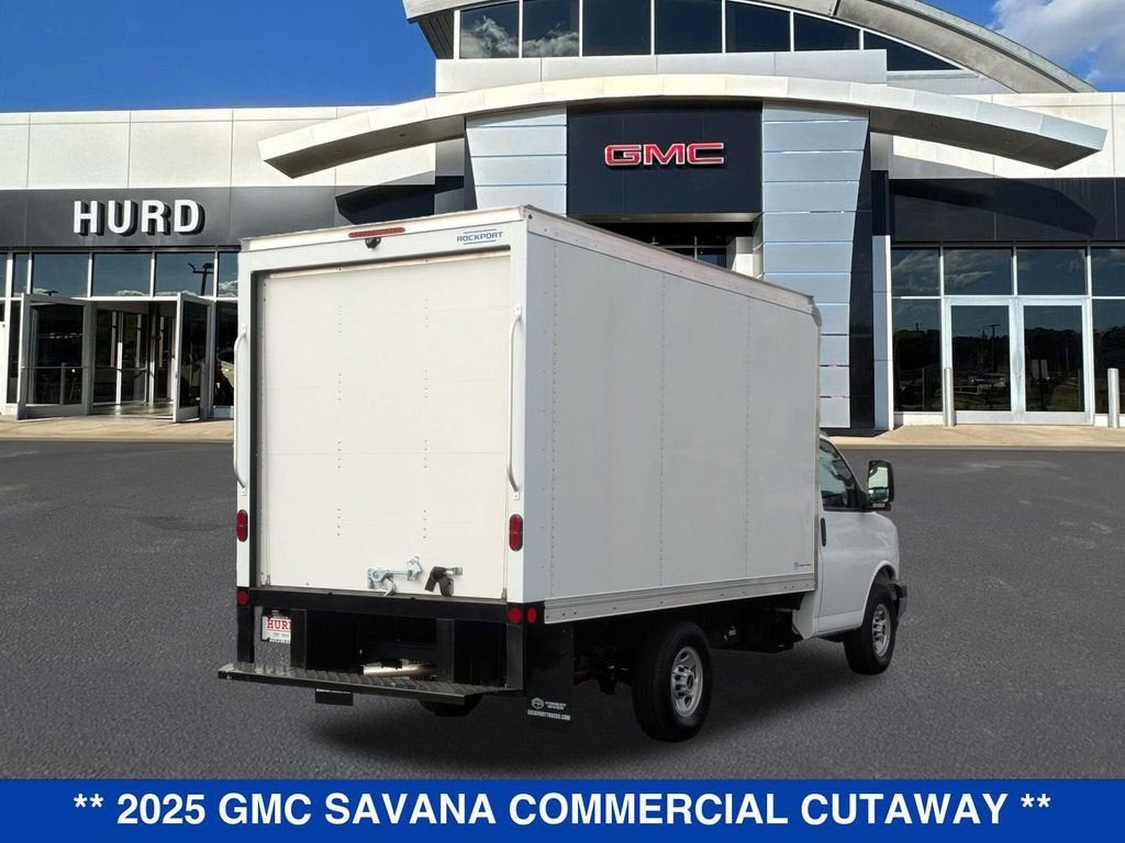 2025 GMC Savana Cutaway 3500 1WT