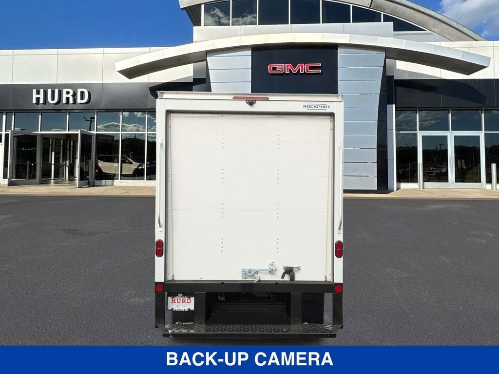 2025 GMC Savana Cutaway 3500 1WT