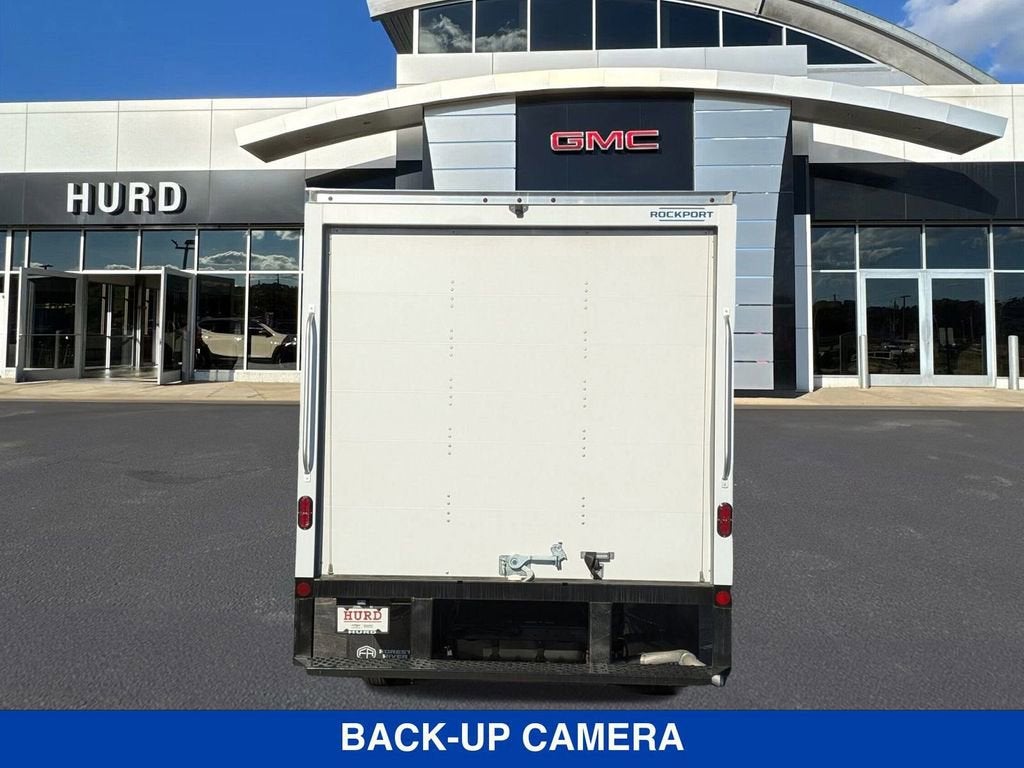 2025 GMC Savana Cutaway 3500 1WT
