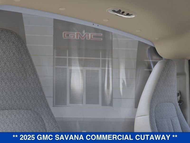 2025 GMC Savana Cutaway 4500 2WT