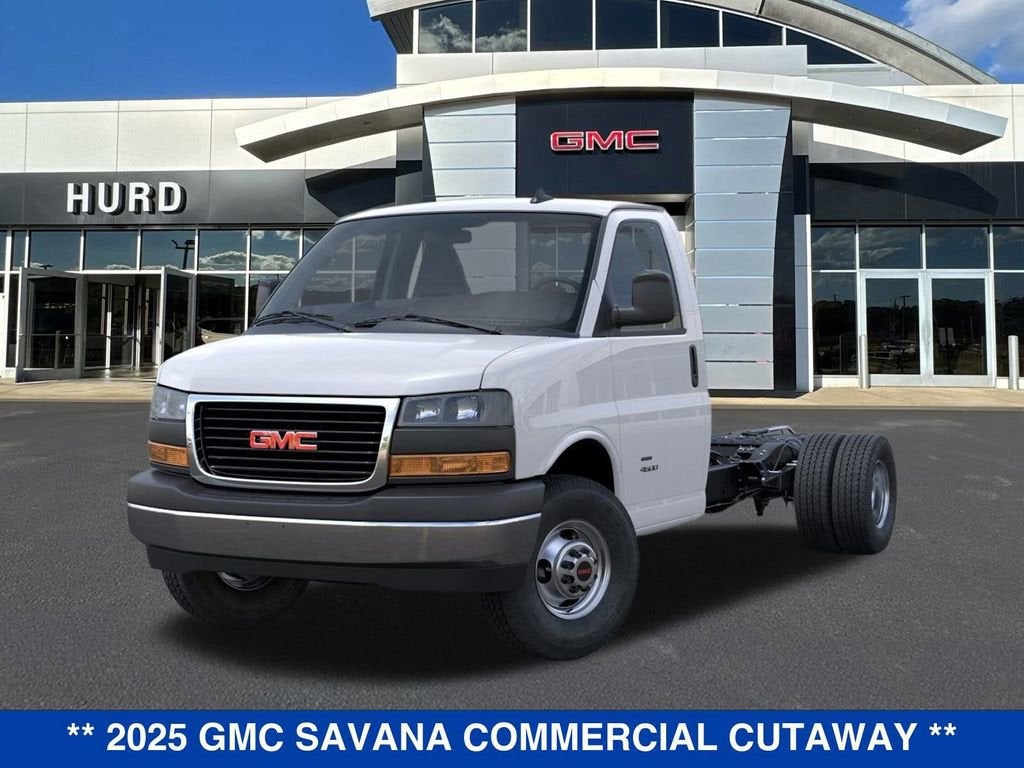 2025 GMC Savana Cutaway 4500 2WT