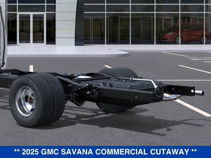 2025 GMC Savana Cutaway 4500 2WT