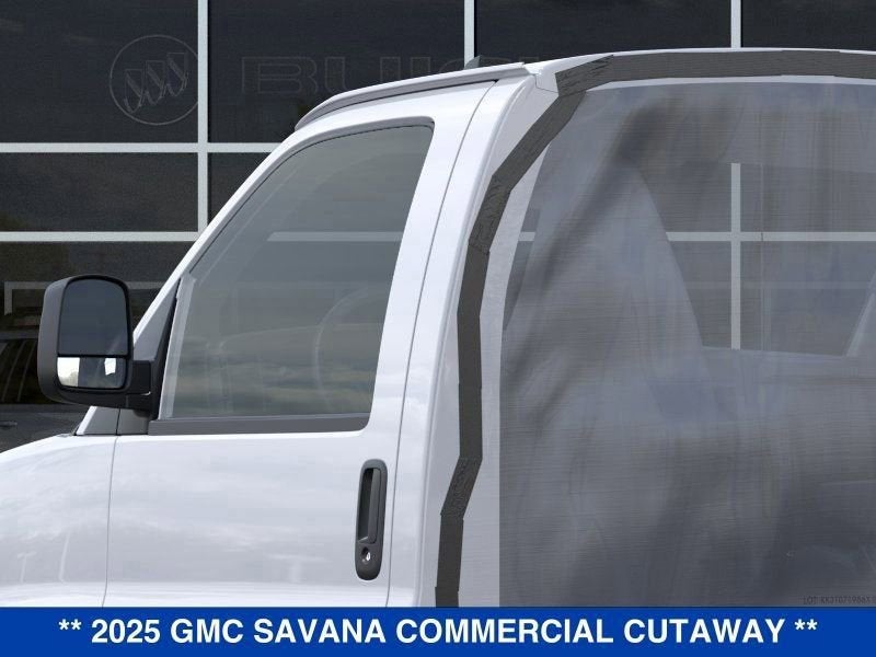 2025 GMC Savana Cutaway 4500 2WT