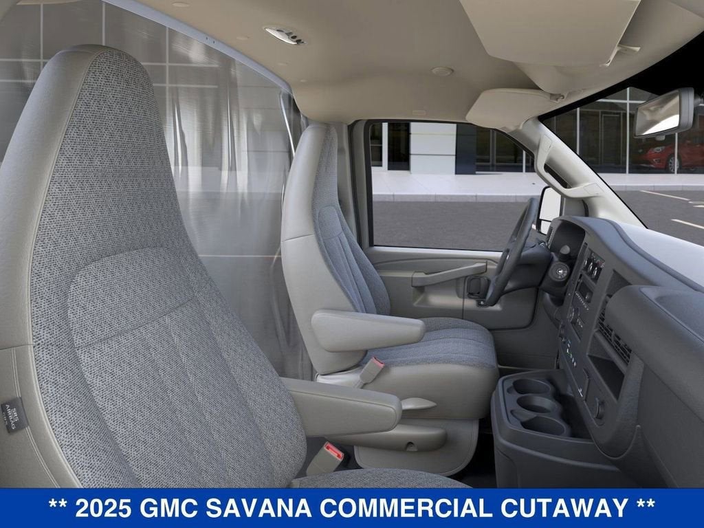 2025 GMC Savana Cutaway 4500 2WT