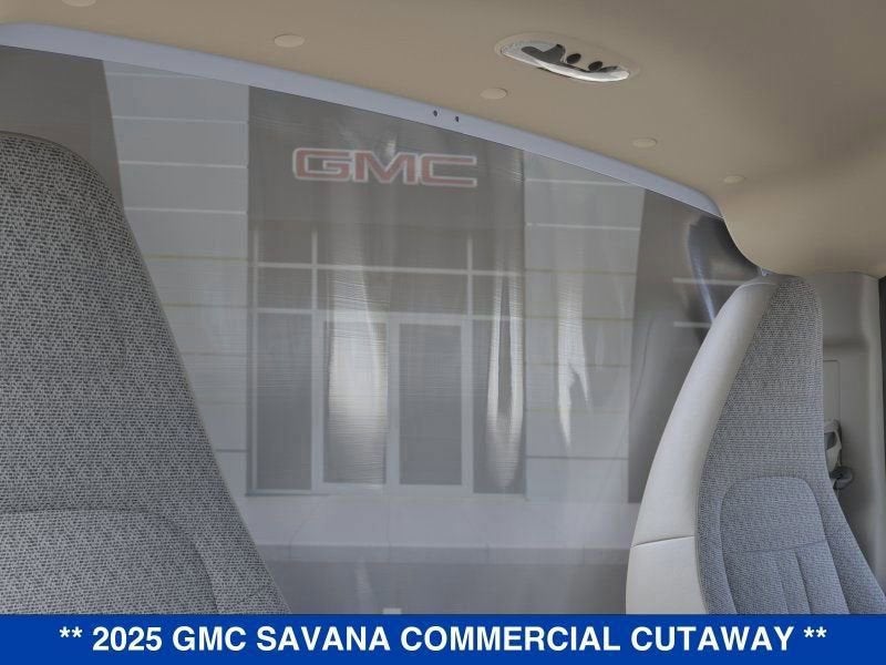 2025 GMC Savana Cutaway 4500 2WT