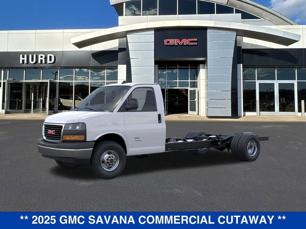 2025 GMC Savana Cutaway 4500 2WT